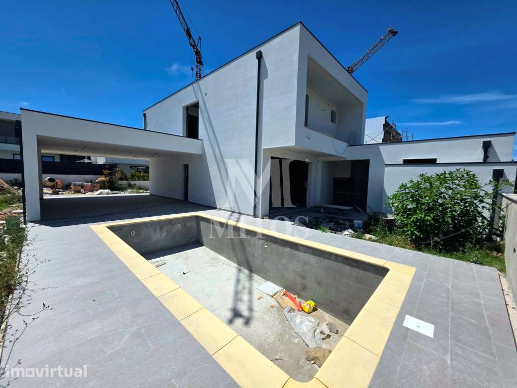Moradia T3 em construção situada na Correlhã - Ponte de Lima - Grande imagem: 2/24