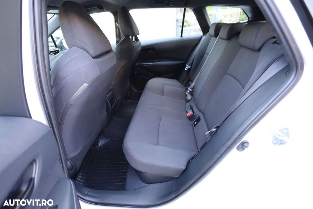 Toyota Corolla 1.8 HSD TS Exclusive - 12