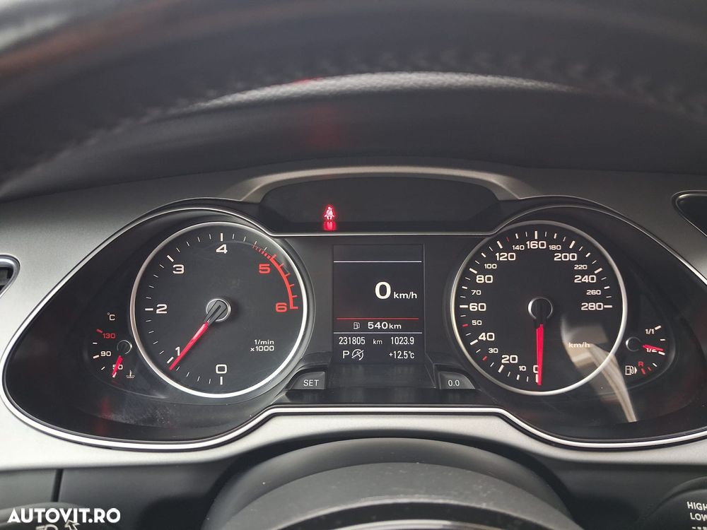Audi A4 Avant 2.0 TDI Multitronic - 8