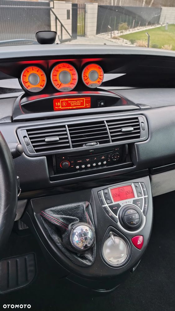 Citroën C8 2.0 16V Confort - 34