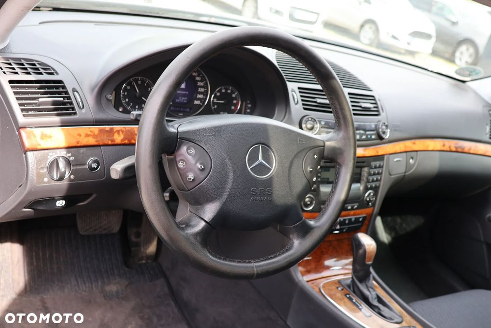 Mercedes-Benz Klasa E - 8