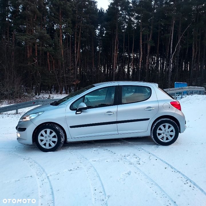 Peugeot 207 1.4 16V Presence - 2