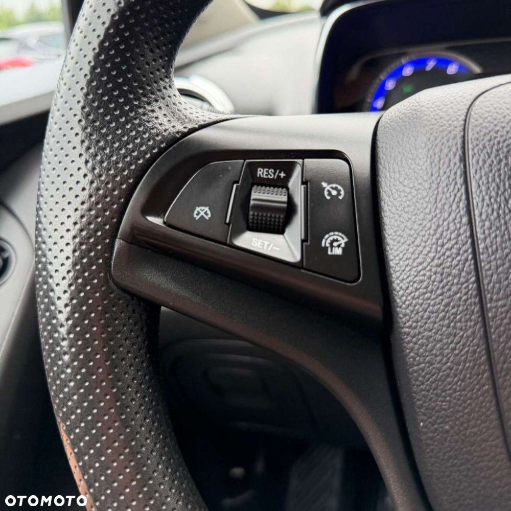 Chevrolet Trax - 36