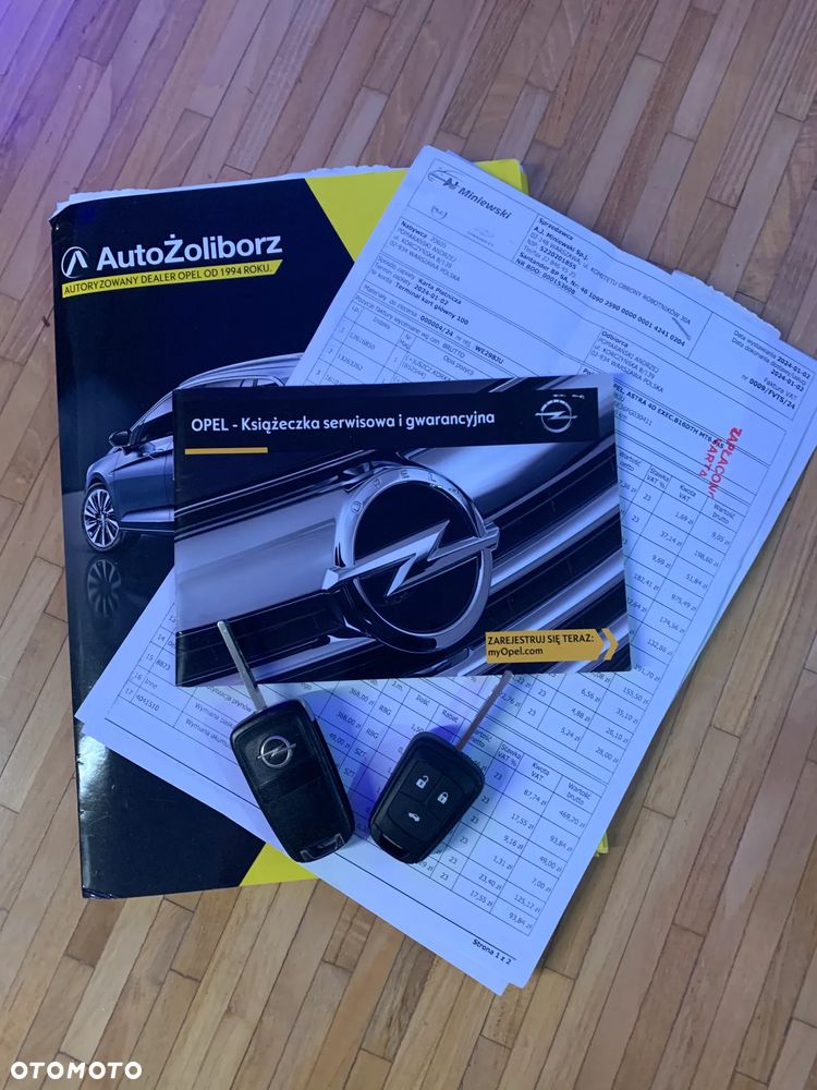 Opel Astra 1.6 CDTI Executive - 17