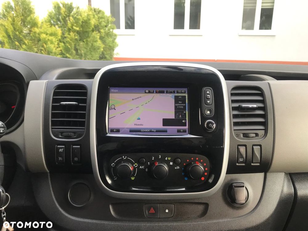 Renault Trafic Grand 1.6 dCi - 33