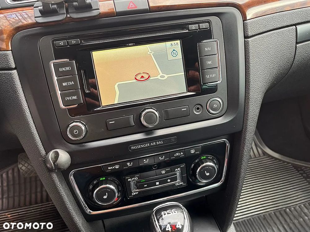 Skoda Superb 2.0 TDI 4x4 L&K DSG - 15