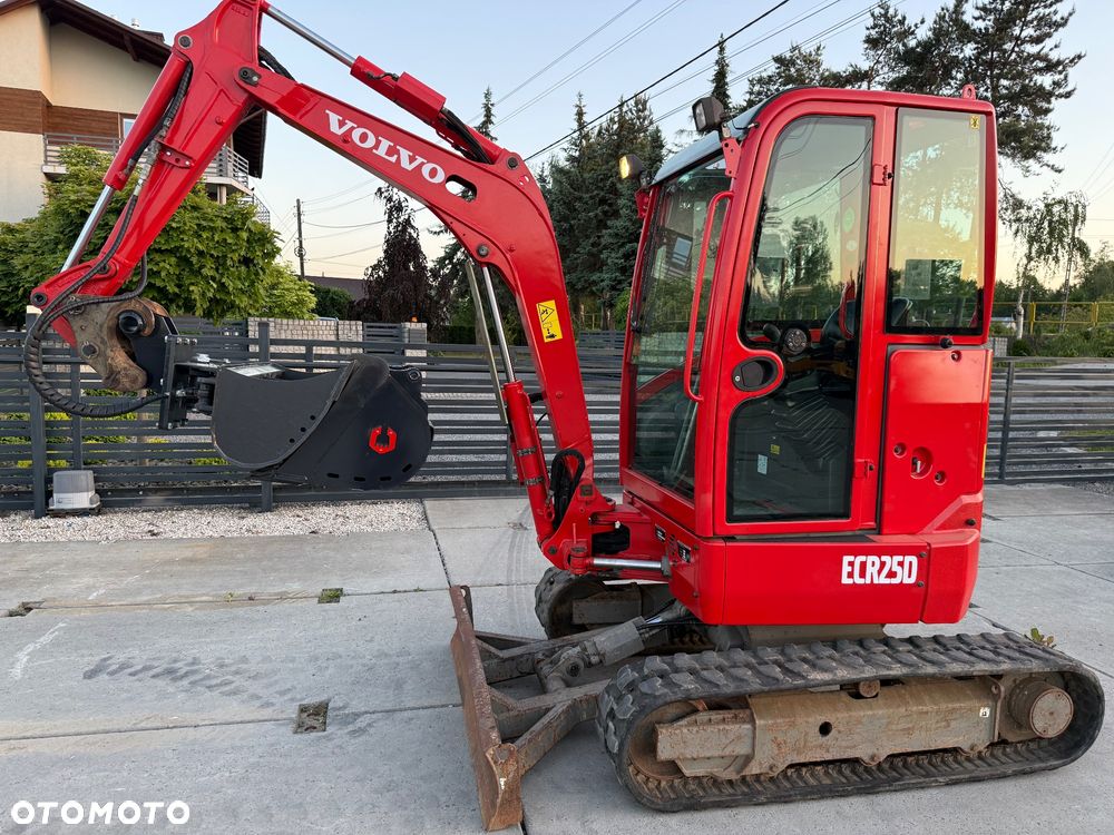 Volvo ECR25D - 12