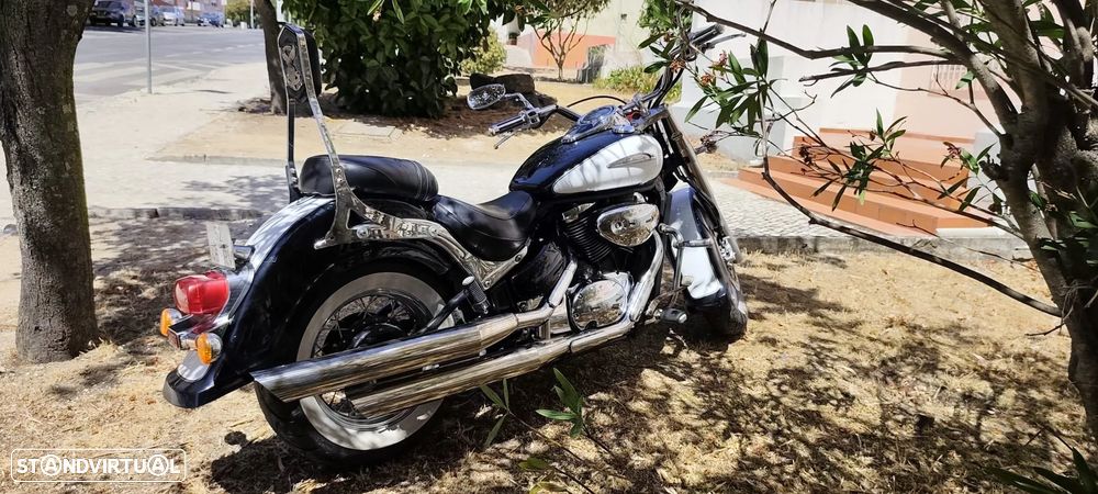 Suzuki Intruder VL 800 - 8