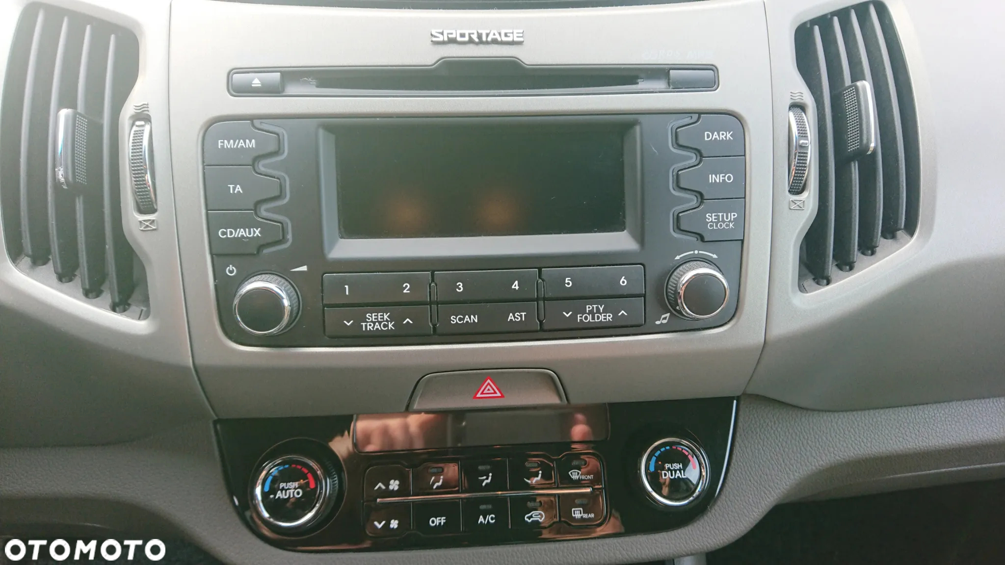 Kia Sportage 2.0 L 2WD - 36