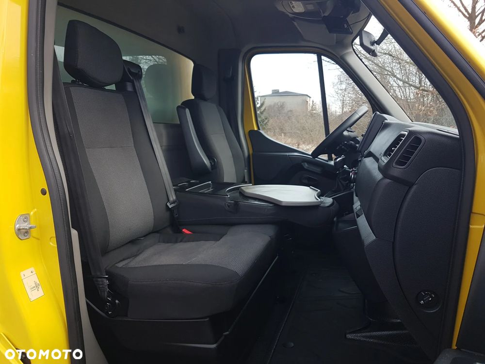 Renault MASTER KONTENER 8EP 4,22x2,23x2,23 KLIMA KRAJOWY MANUAL 6-BIEGÓW - 23