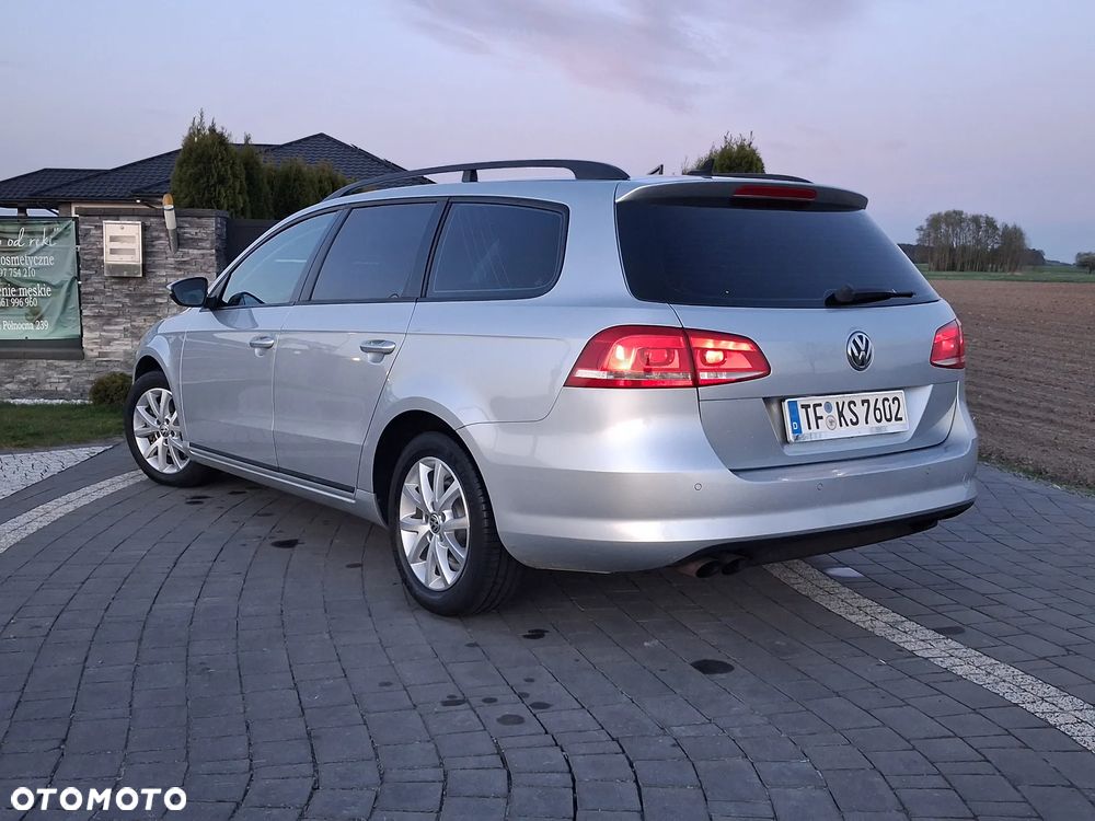 Volkswagen Passat 2.0 Blue TDI SCR Exclusive - 4