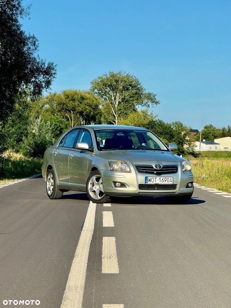 Toyota Avensis 2.0 D-4D Sol - 1