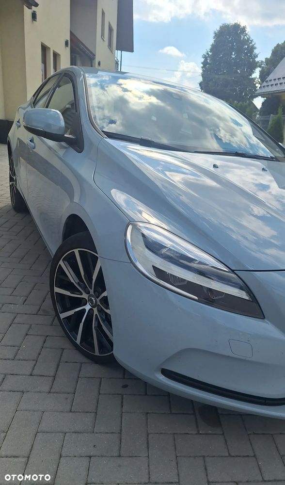 Volvo V40 D2 Momentum - 8