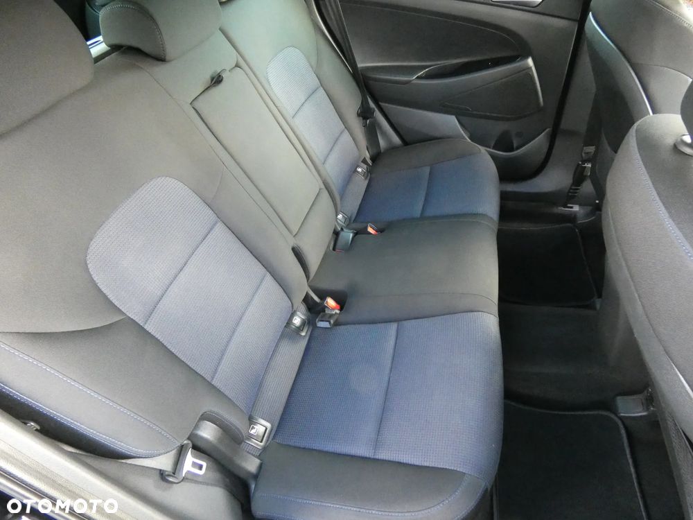 Hyundai Tucson 1.6 GDI BlueDrive Style 2WD - 27