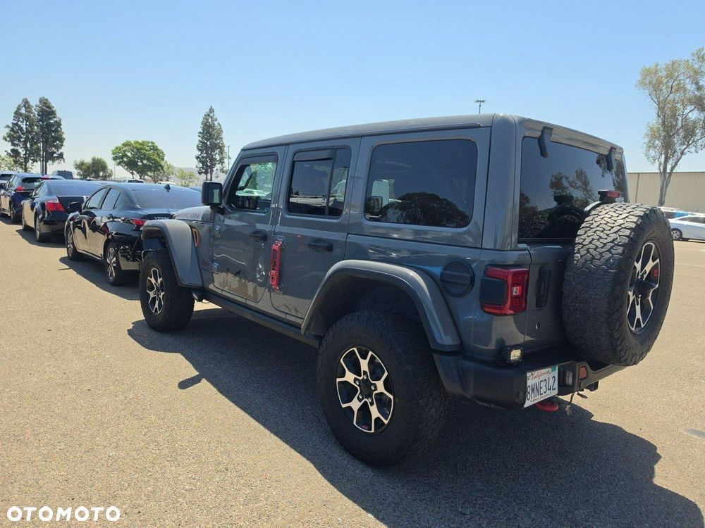 Jeep Wrangler - 5