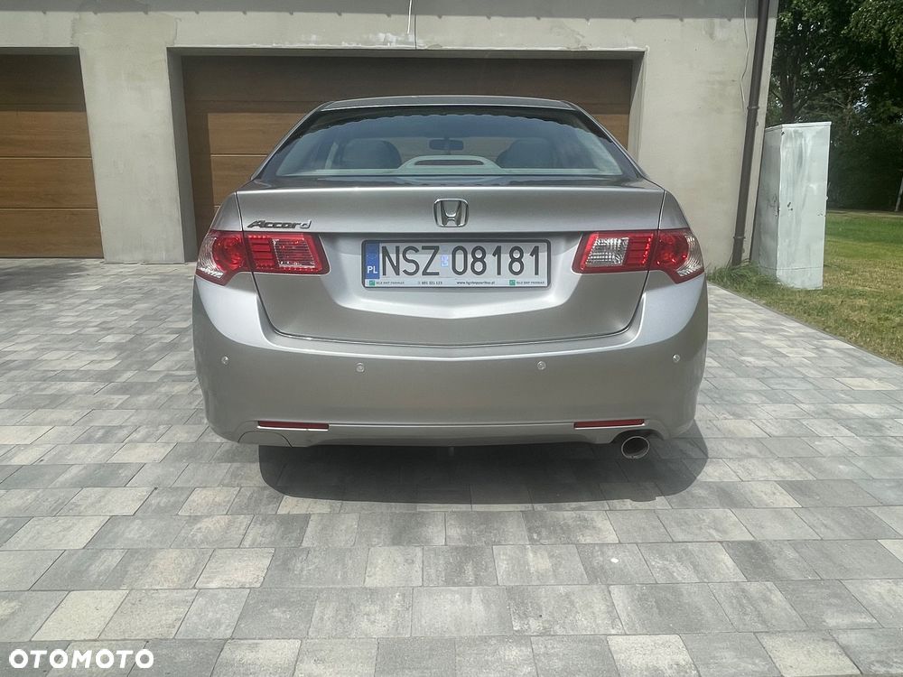 Honda Accord 2.0 Comfort - 11