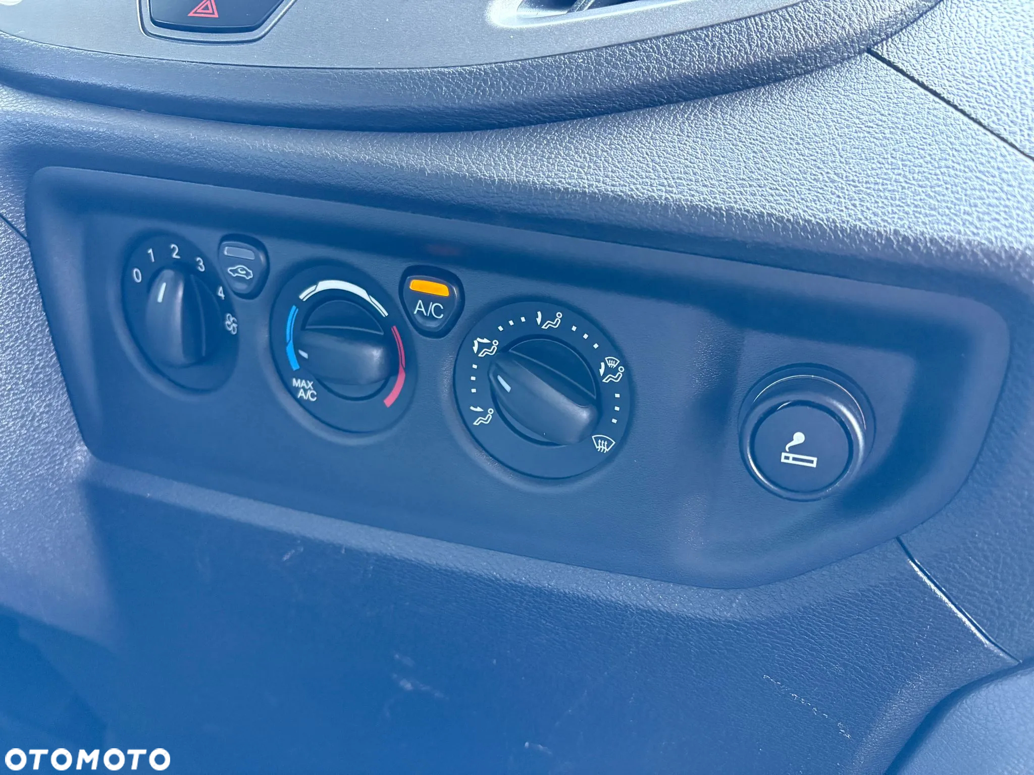 Ford Transit - 22