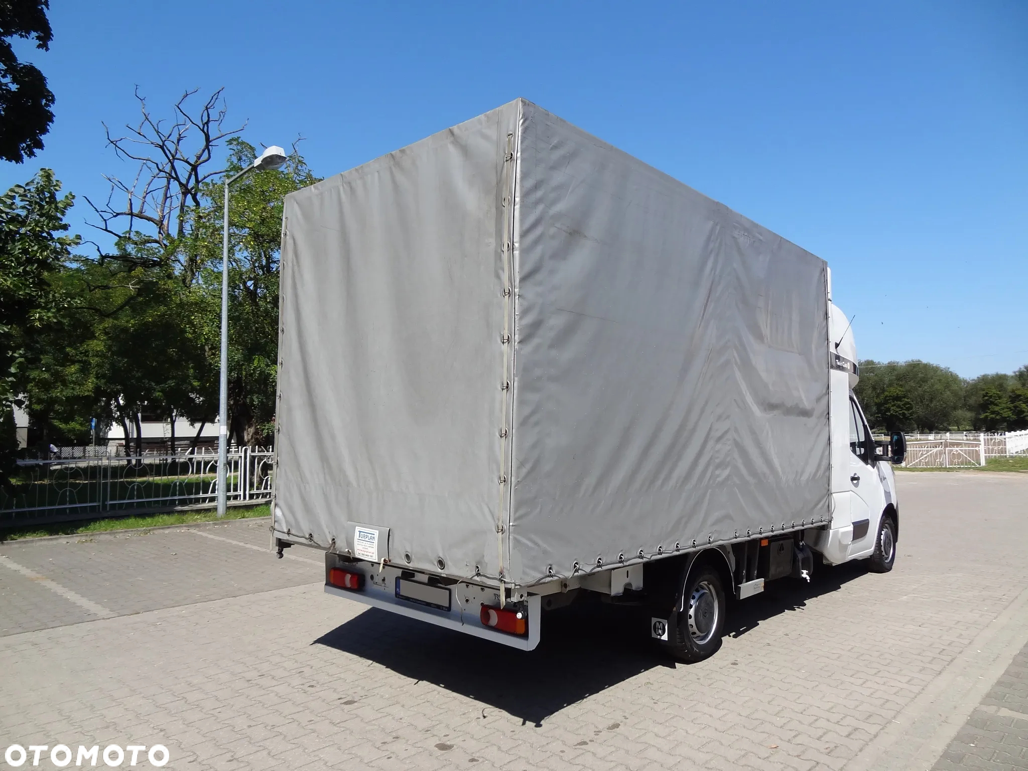 Renault Master Twin-cab - 11