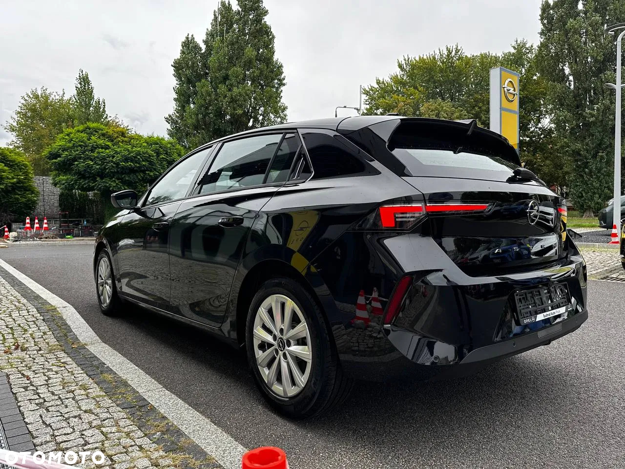 Opel Astra VI 1.2 T Edition S&S - 4