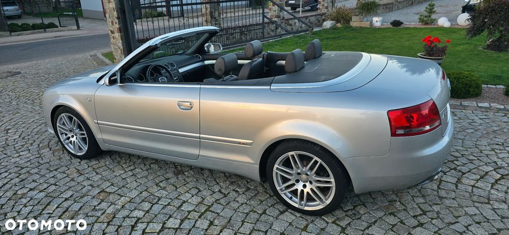 Audi A4 Cabrio 2.0 TDI DPF - 11