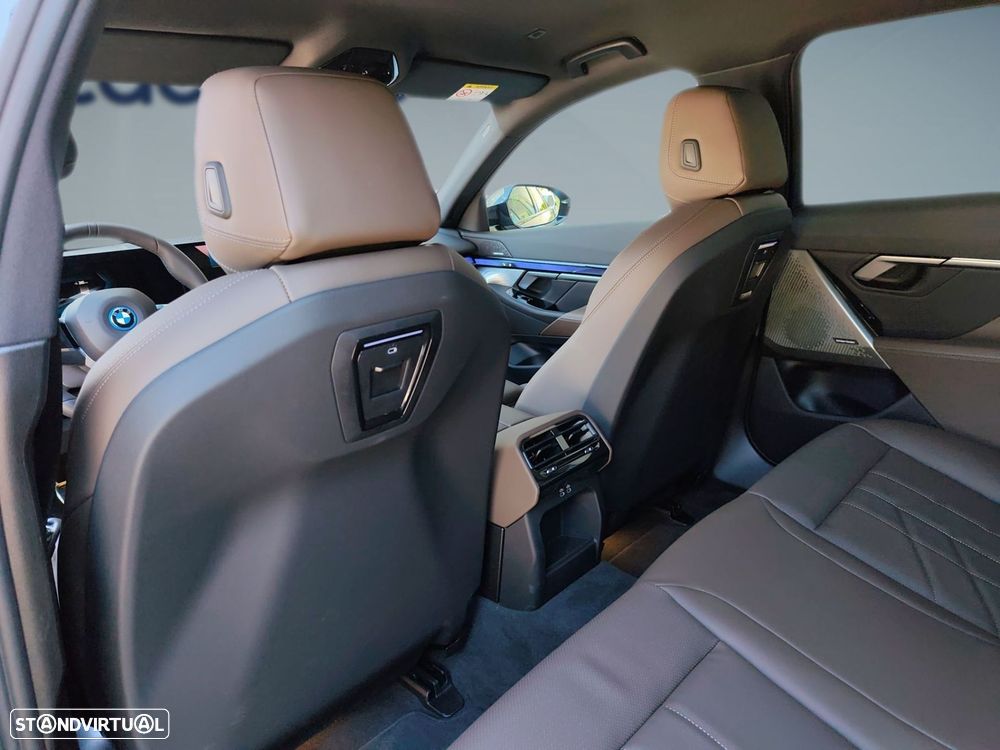 BMW i5 eDrive40 Pack Desportivo M Pro — fotografia 33