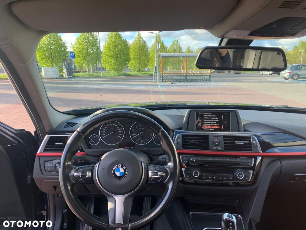 BMW Seria 3 320i xDrive Sport Line - 9