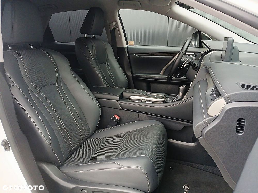 Lexus RX - 28