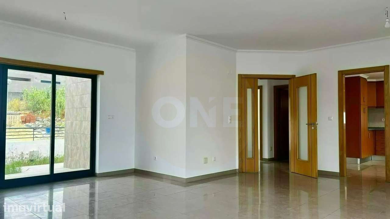 Venda de Moradia T5 renovada no Feijó, Almada - Grande imagem: 4/20
