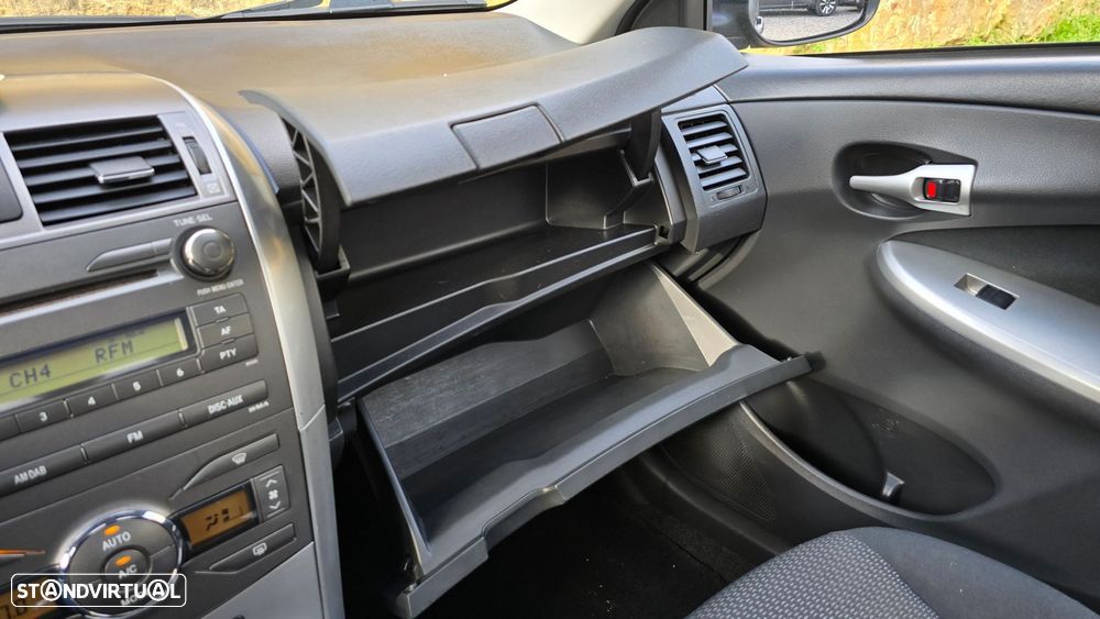 Toyota Corolla 1.4 D-4D - 24