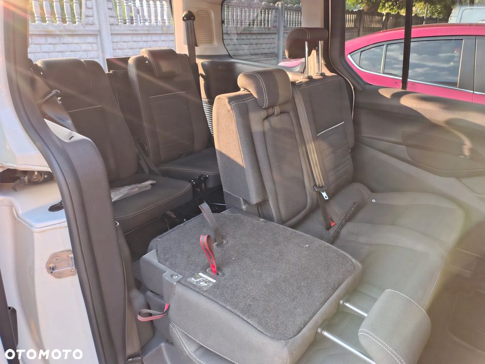 Ford Tourneo Connect 1.5 TDCi Titanium - 11