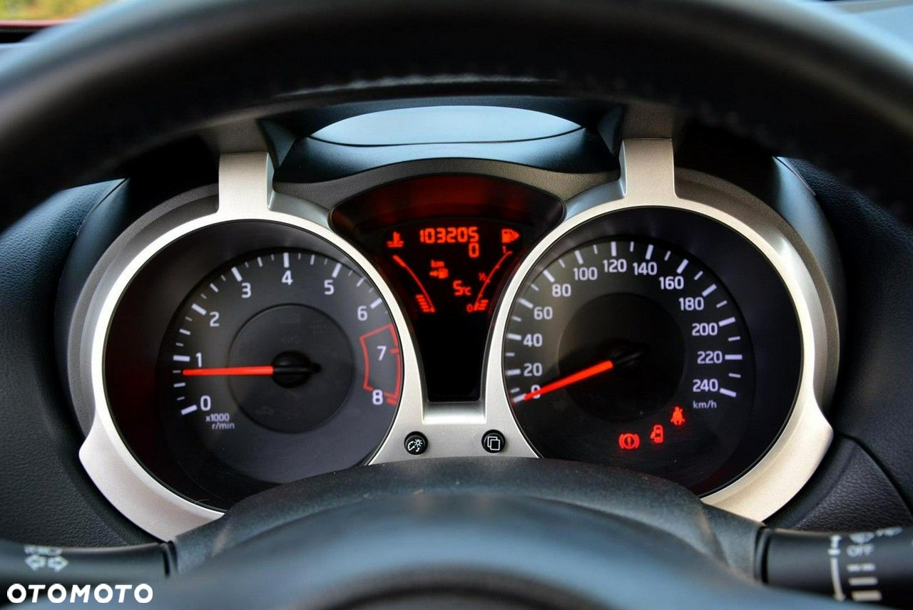 Nissan Juke 1.6 Acenta S&S - 23