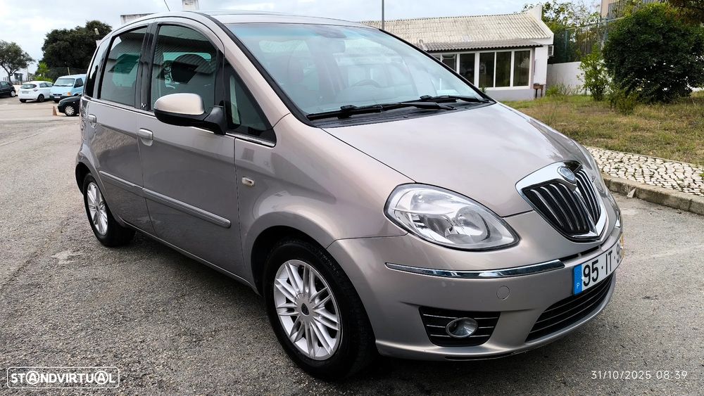 Lancia Musa 1.3 16V M-jet Oro - 2