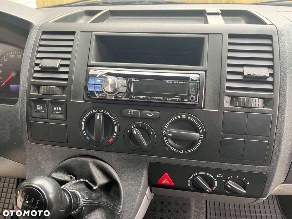 Volkswagen Transporter - 24