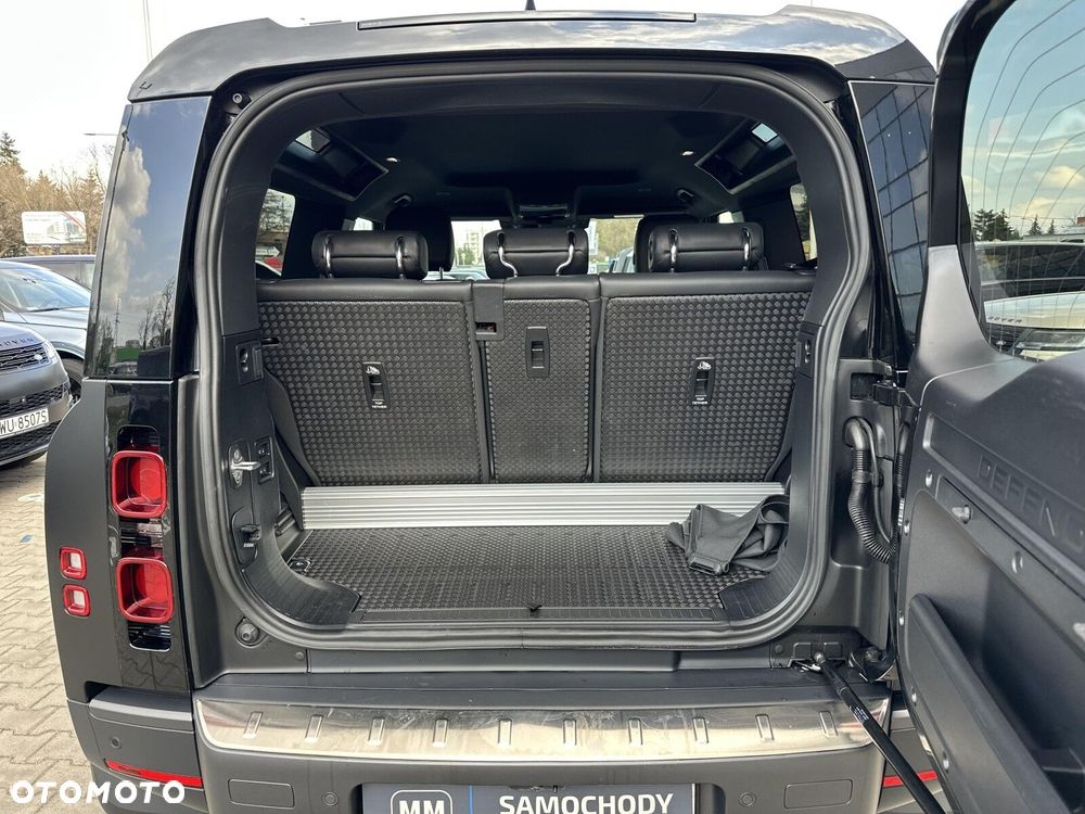 Land Rover Defender - 20