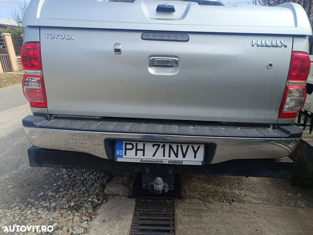 Toyota Hilux - 2