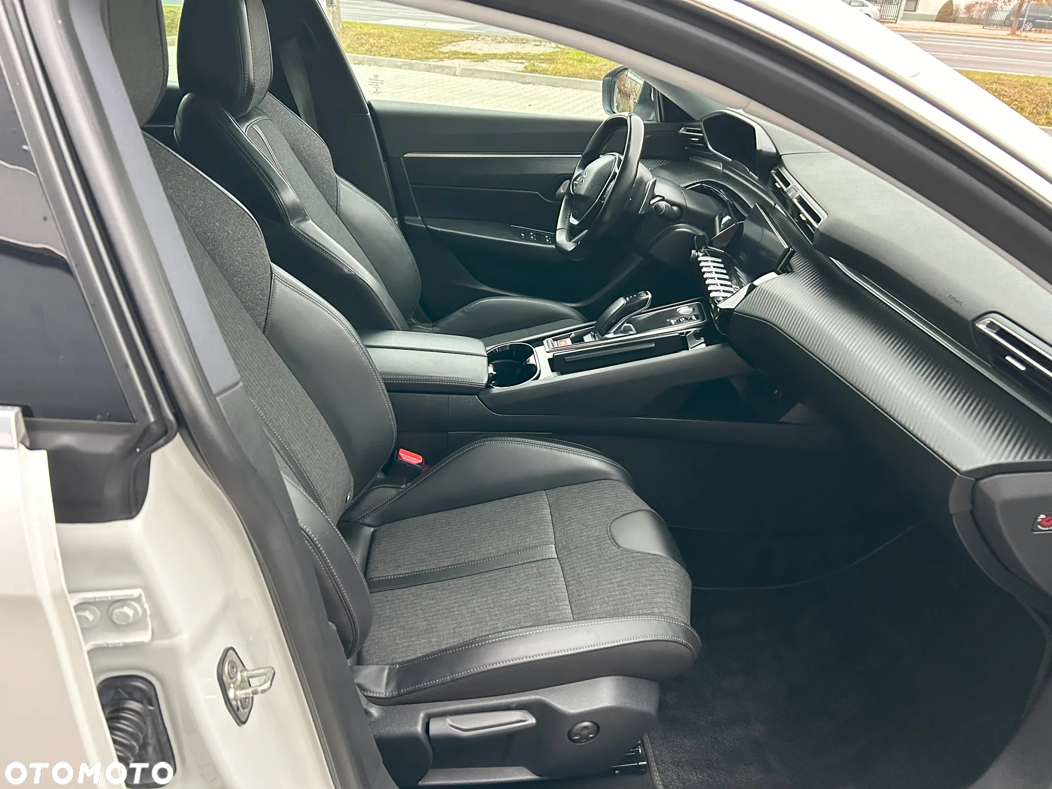 Peugeot 508 SW Hybrid 225 e-EAT8 Allure - 22