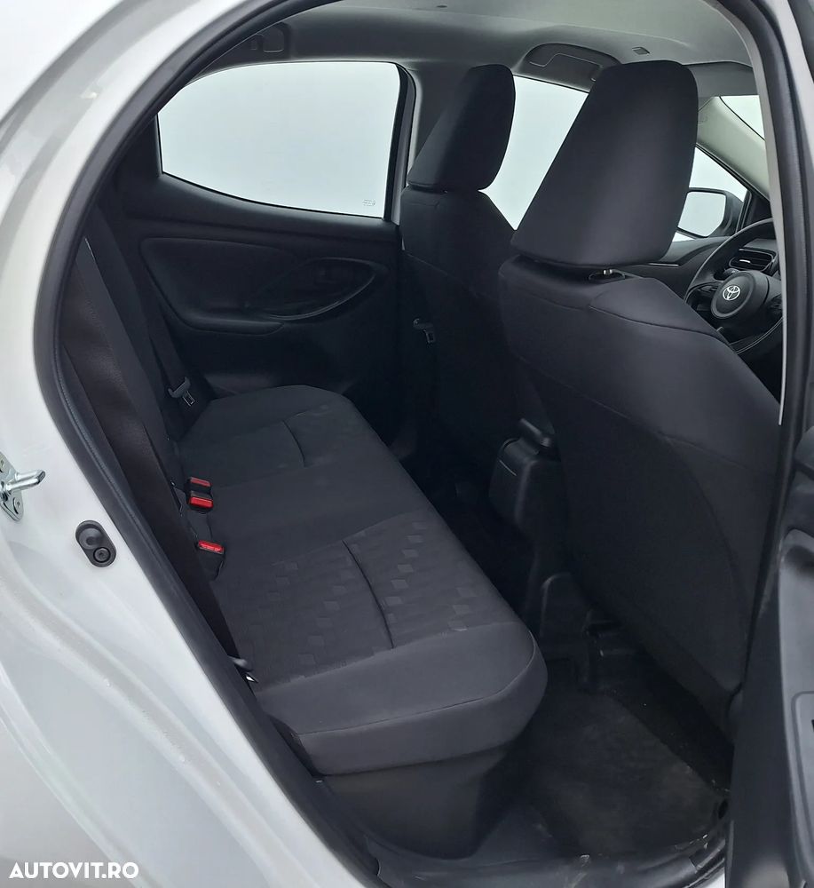 Toyota Yaris - 15
