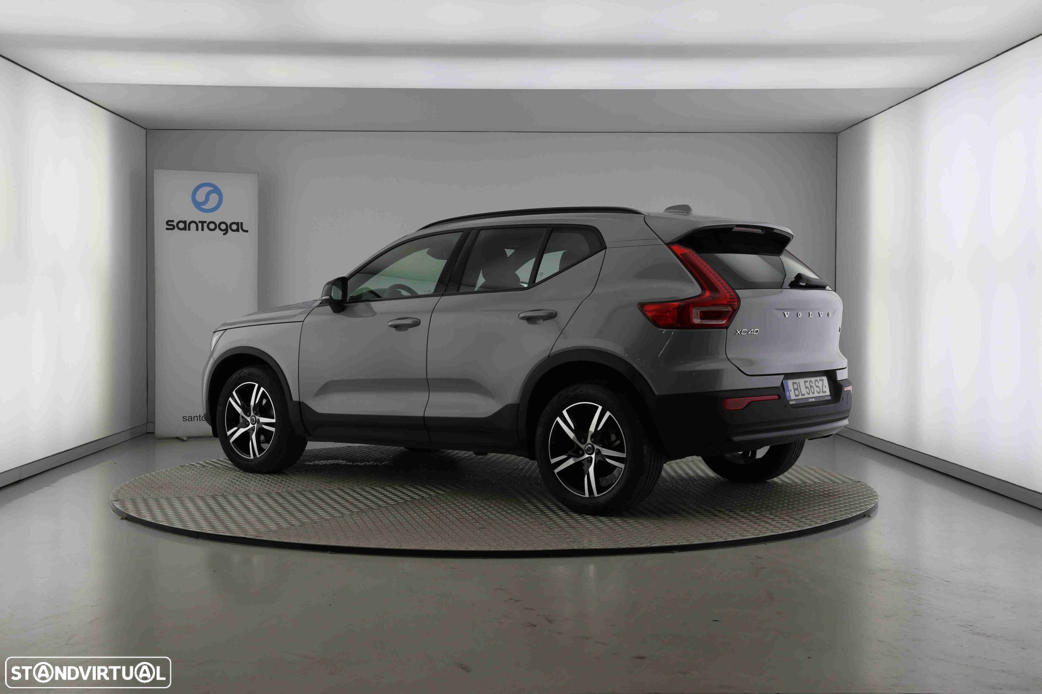 Volvo XC 40 1.5 T2 Plus Dark Auto - 5