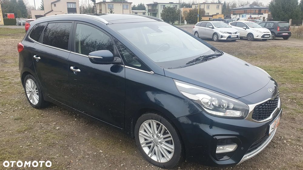 Kia Carens 1.7 CRDi 115 Dream Team Edition - 4