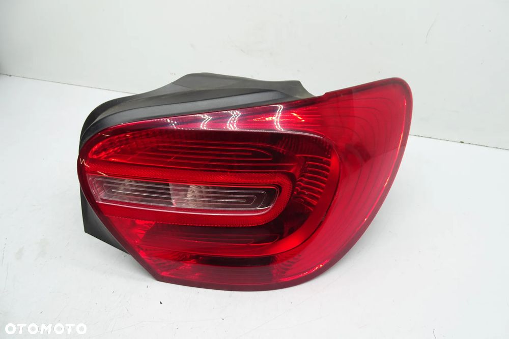 Lampa prawa tył tylna prawa Mercedes A-Klasa W176 A176 A1769060200 - 2