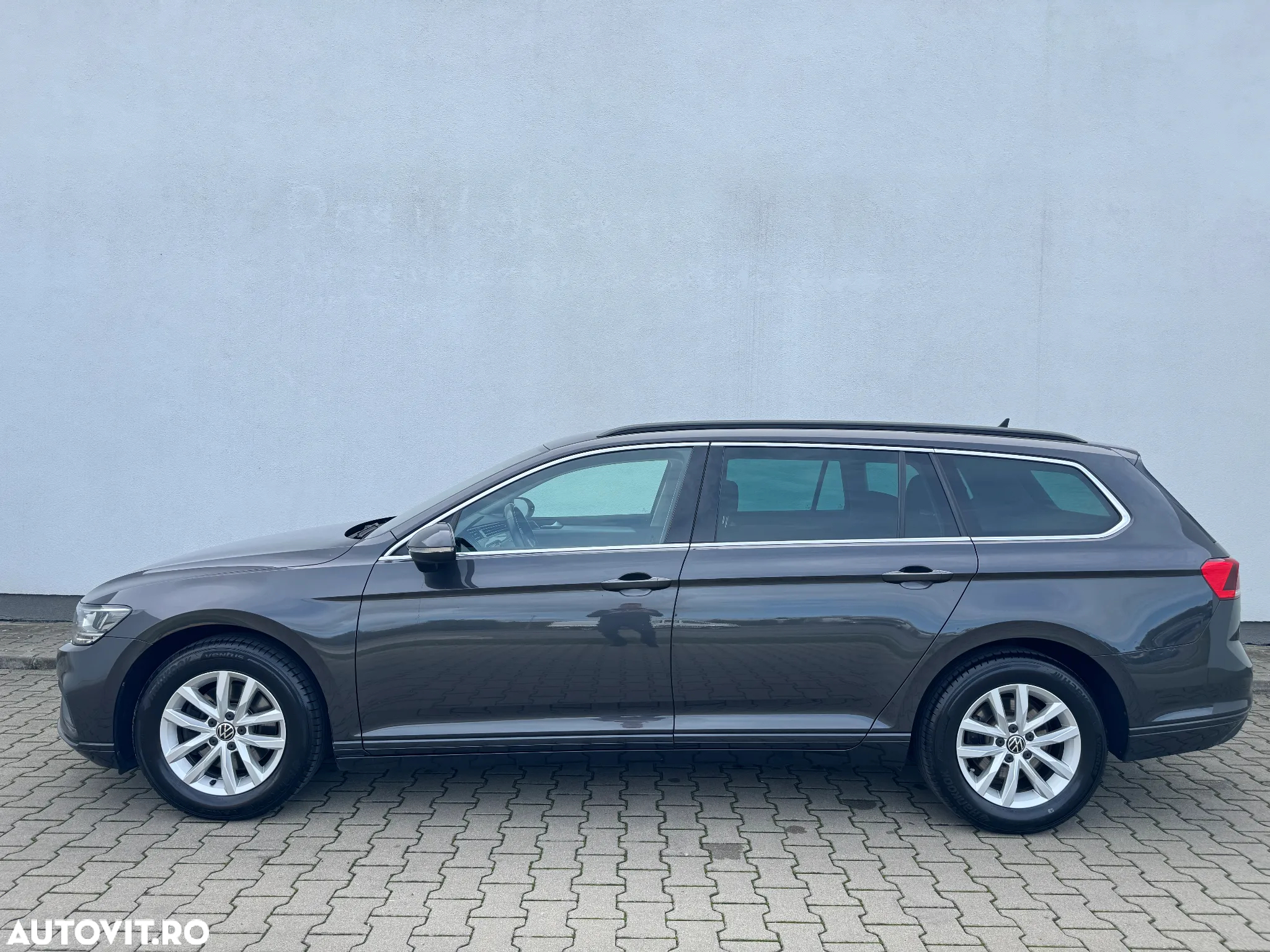 Volkswagen Passat Variant 2.0 TDI DSG Comfortline - 24