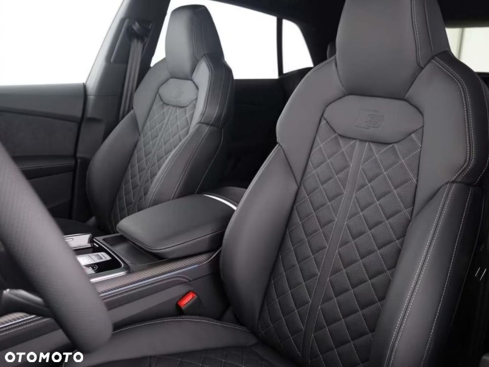Audi Q8 - 9