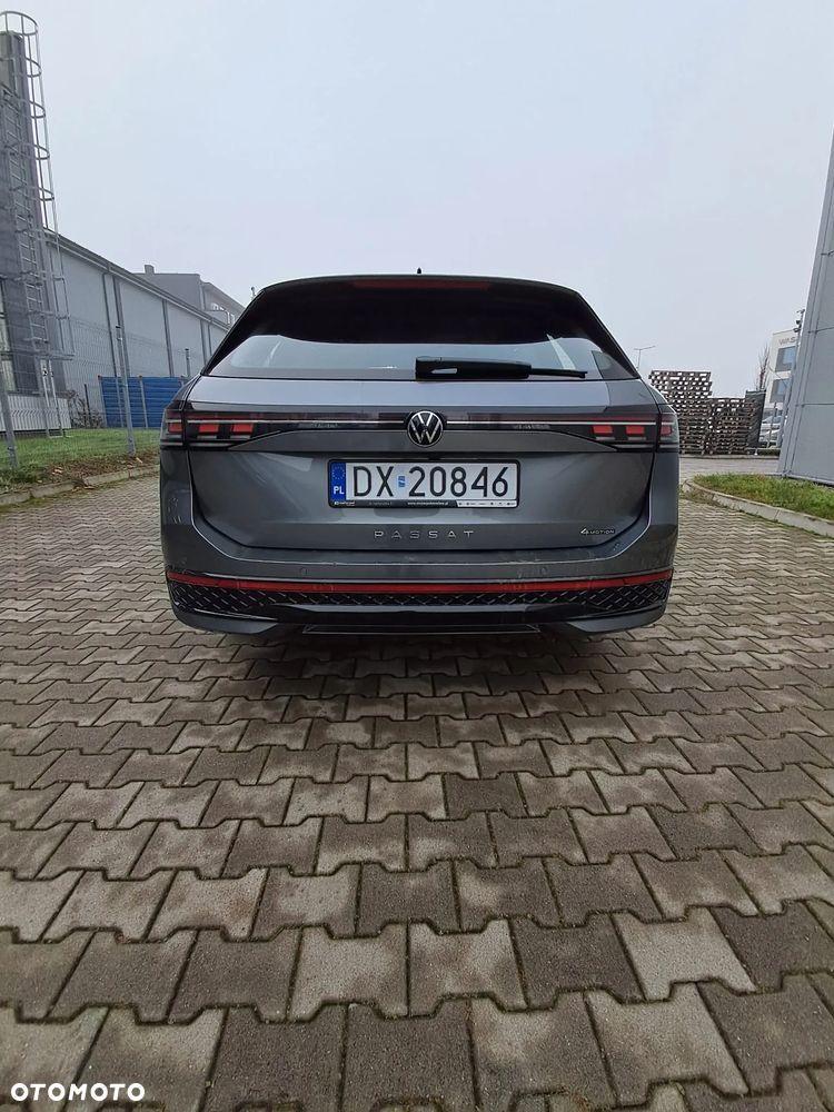 Volkswagen Passat 2.0 TDI SCR 4Mot R-Line DSG - 2
