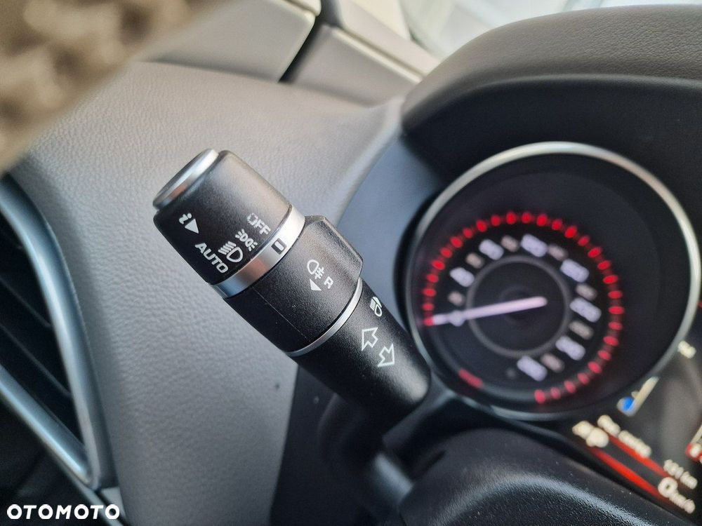 Jaguar XE 20d Prestige - 35