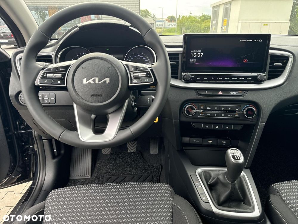 Kia XCeed 1.5 T-GDI M - 13