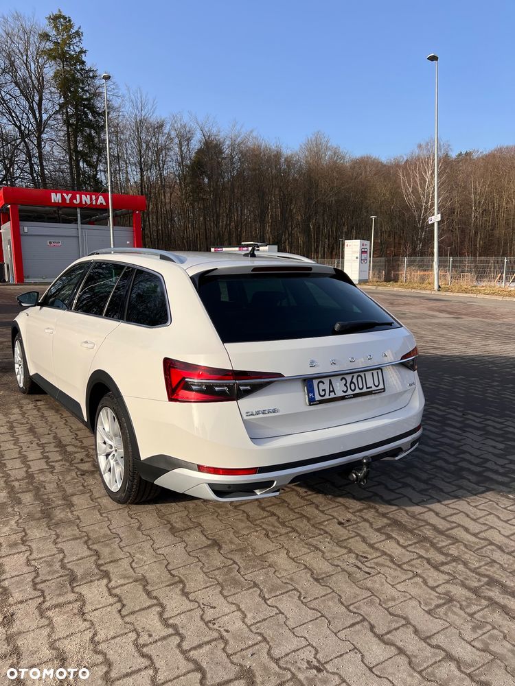 Skoda Superb 2.0 TDI 4x4 DSG Scout - 3