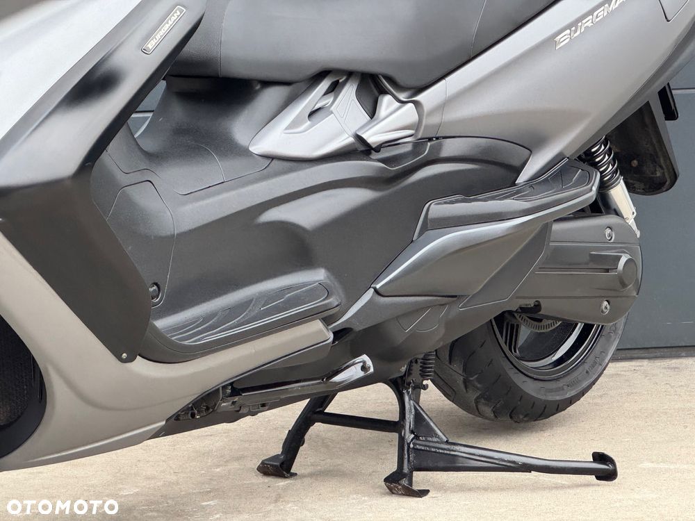 Suzuki Burgman - 26