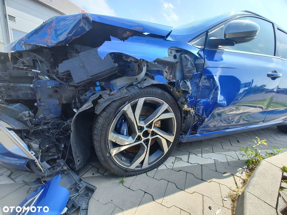 Renault Megane 1.6 TCe GT EDC - 4