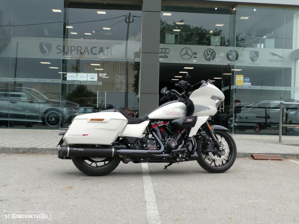 Harley-Davidson FL - 29