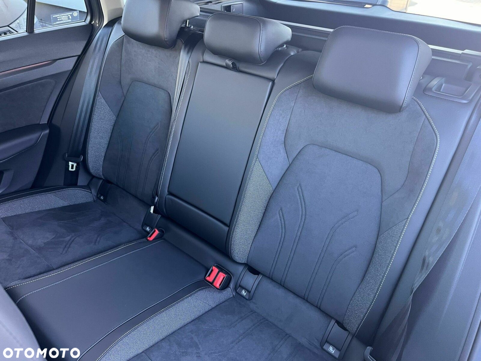 Volkswagen Golf - 24